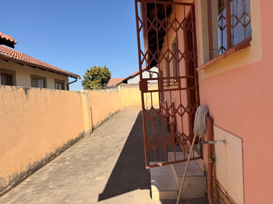3 Bedroom Property for Sale in Tlhabane West North West